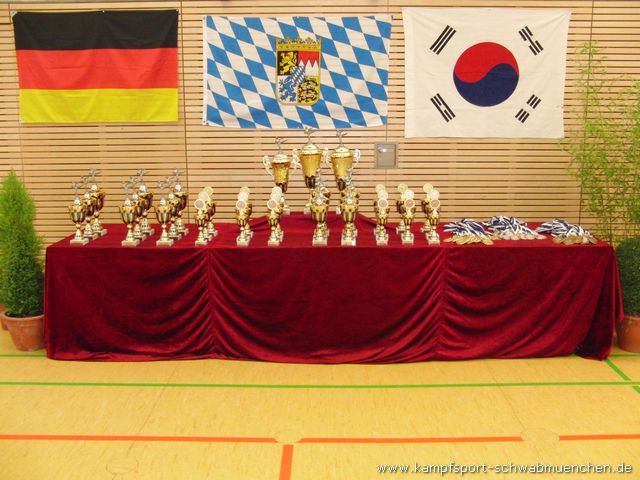 2010_11_27_bayerische_Taekwondomeisterschaft_Illertissen_01.jpg