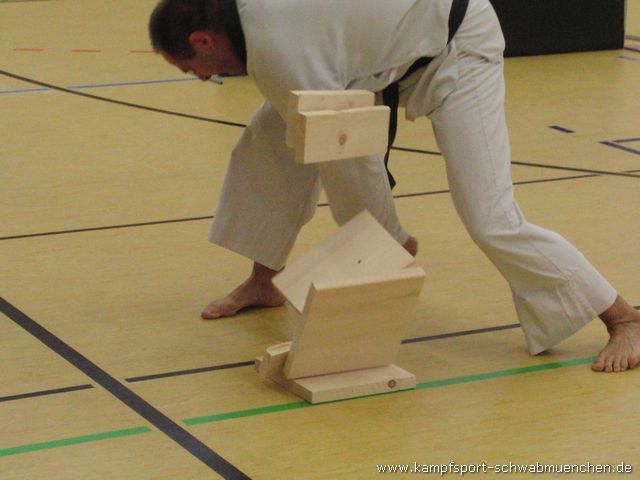 2010_11_27_bayerische_Taekwondomeisterschaft_Illertissen_42.jpg