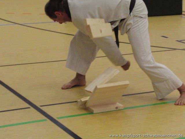 2010_11_27_bayerische_Taekwondomeisterschaft_Illertissen_43.jpg