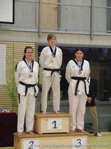 2010_11_27_bayerische_Taekwondomeisterschaft_Illertissen_48.jpg