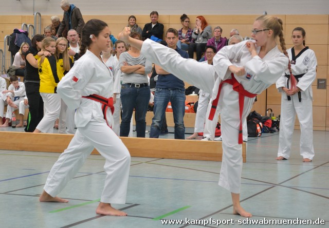 2016_10_22_22_Bayerische_Taekwondo_Meisterschaft_Bobingen_032.jpg