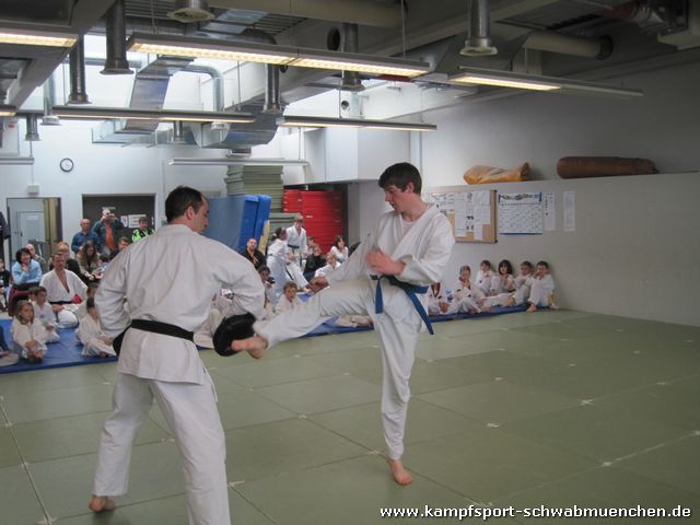 guertelpruefung_schwabmuenchen_03_2011_05.jpg